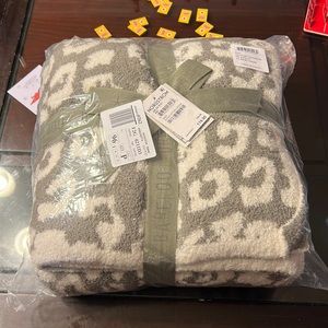 barefoot dreams blanket